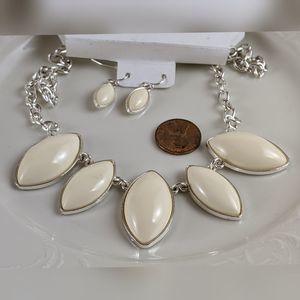 Liz Claiborne Cream Silver Necklace Earrings Set